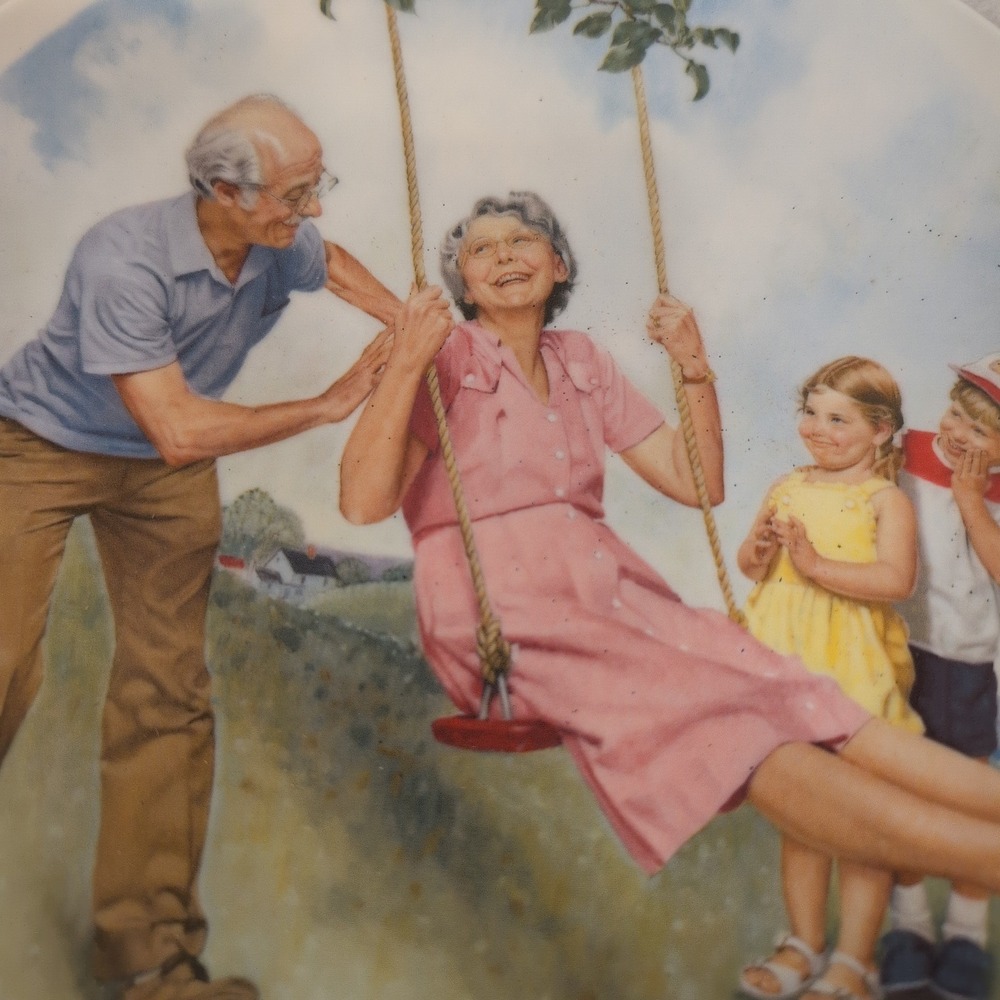Knowles 1983 Joseph Csatari The Swinger Grandparent Plate Limited Edition - Picture 5 of 9